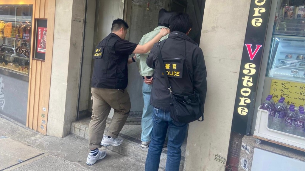 將軍澳男賊趁金價高企 潛入尚德邨單位掠$29萬金器現金 警查天眼拘人