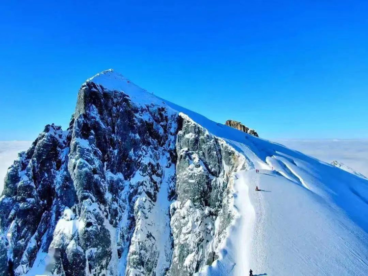 哈巴雪山被指是入門級雪山，近年受年輕登山者歡迎。小紅書