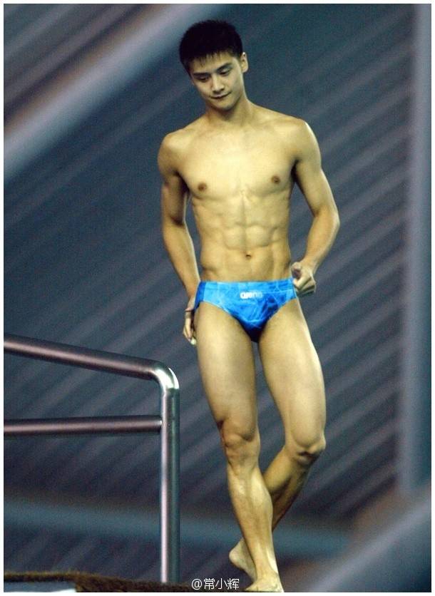 田亮是知名跳水運動員。微博圖