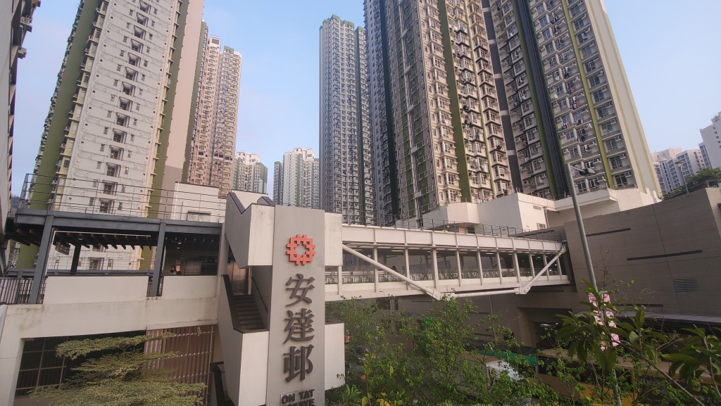 安達邨發生墮樓案。