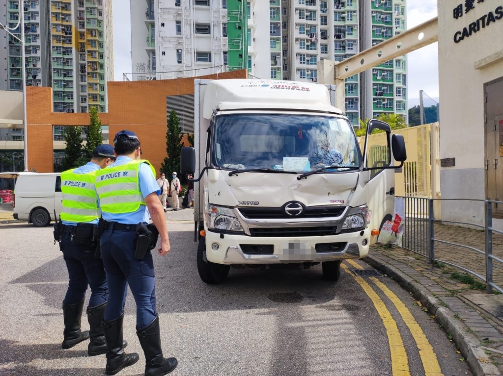 警方行动打击与货车相关的交通违例事项，包括「车辆残缺」。警方提供