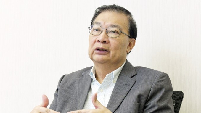 全國人大常委譚耀宗。