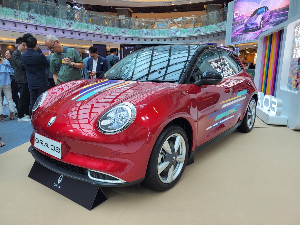 车展现场展出ORA 03新版电动小车。