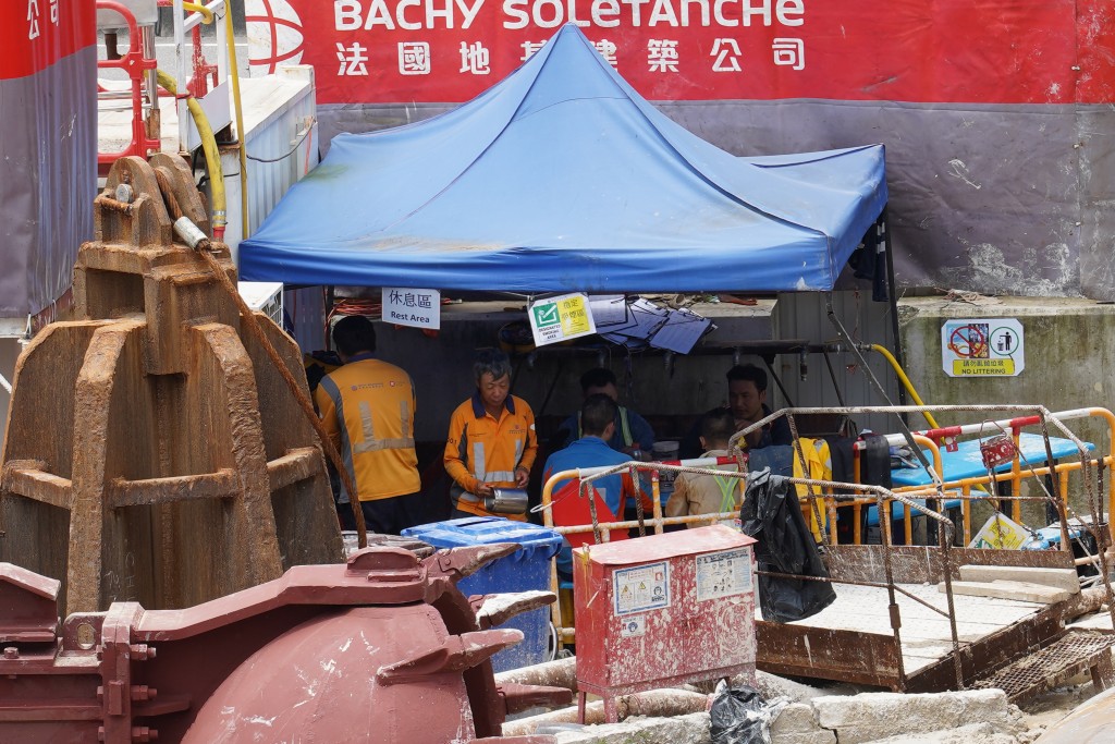 建築業。 建築業。