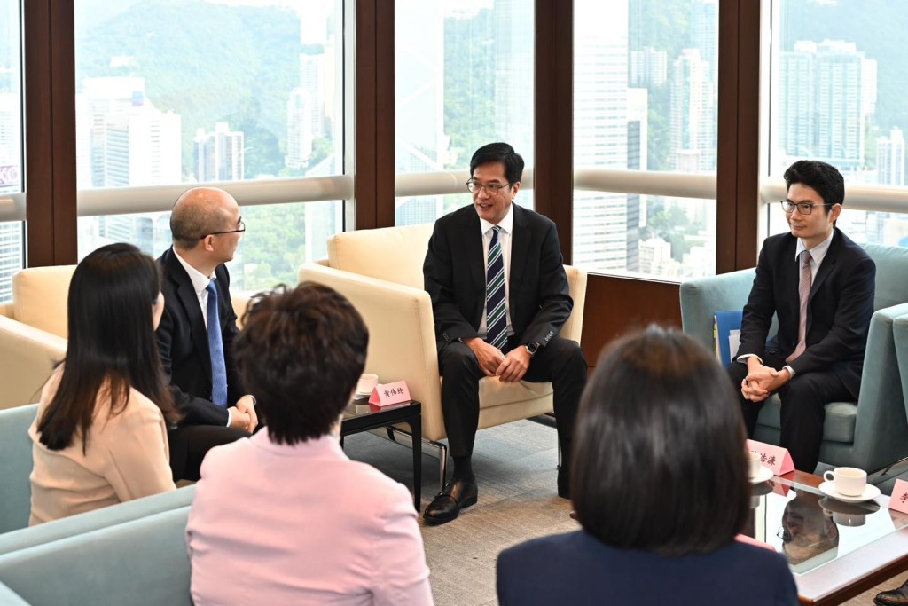 「中華人民共和國廣東省深圳市人民政府2024年全球投資者路演會議」今日舉行。