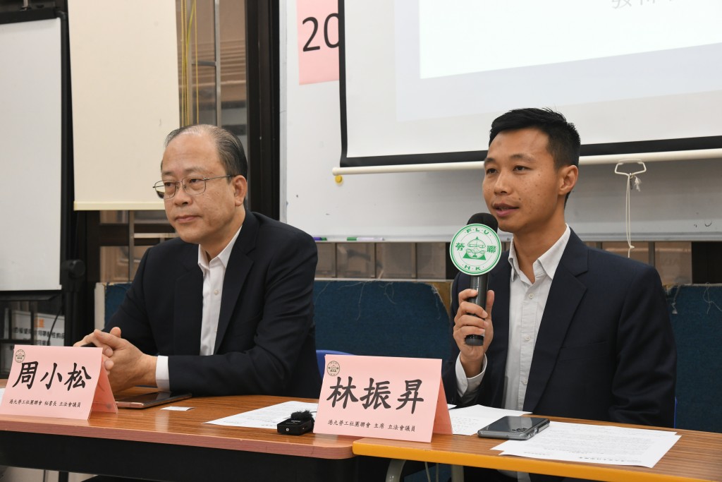劳联两名立会议员周小松（左）、林振升（右）何健勇摄何健勇摄
