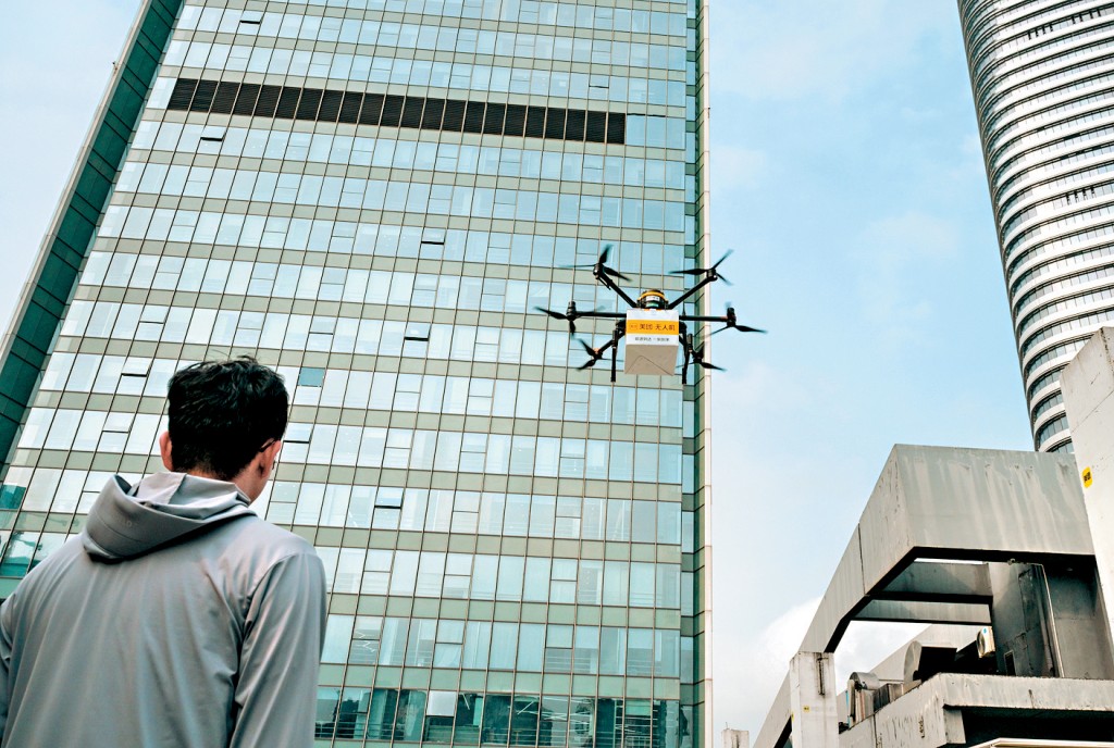 近年内地无人机产业发展迅猛，如今却迎来史上最严监管。