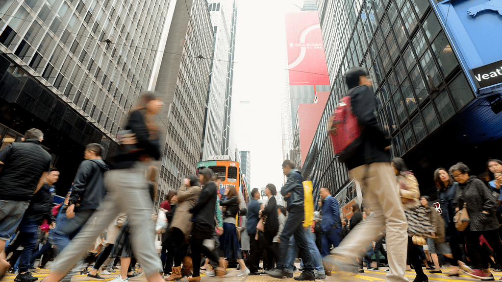 GUM稱10月強積金基金轉換趨保守 成員增持港股美股基金避險