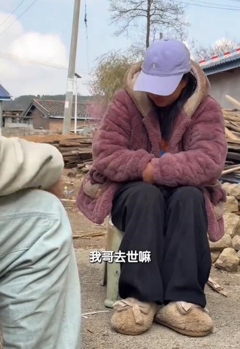 “superB太”揭发阿吉一家卖惨骗捐。