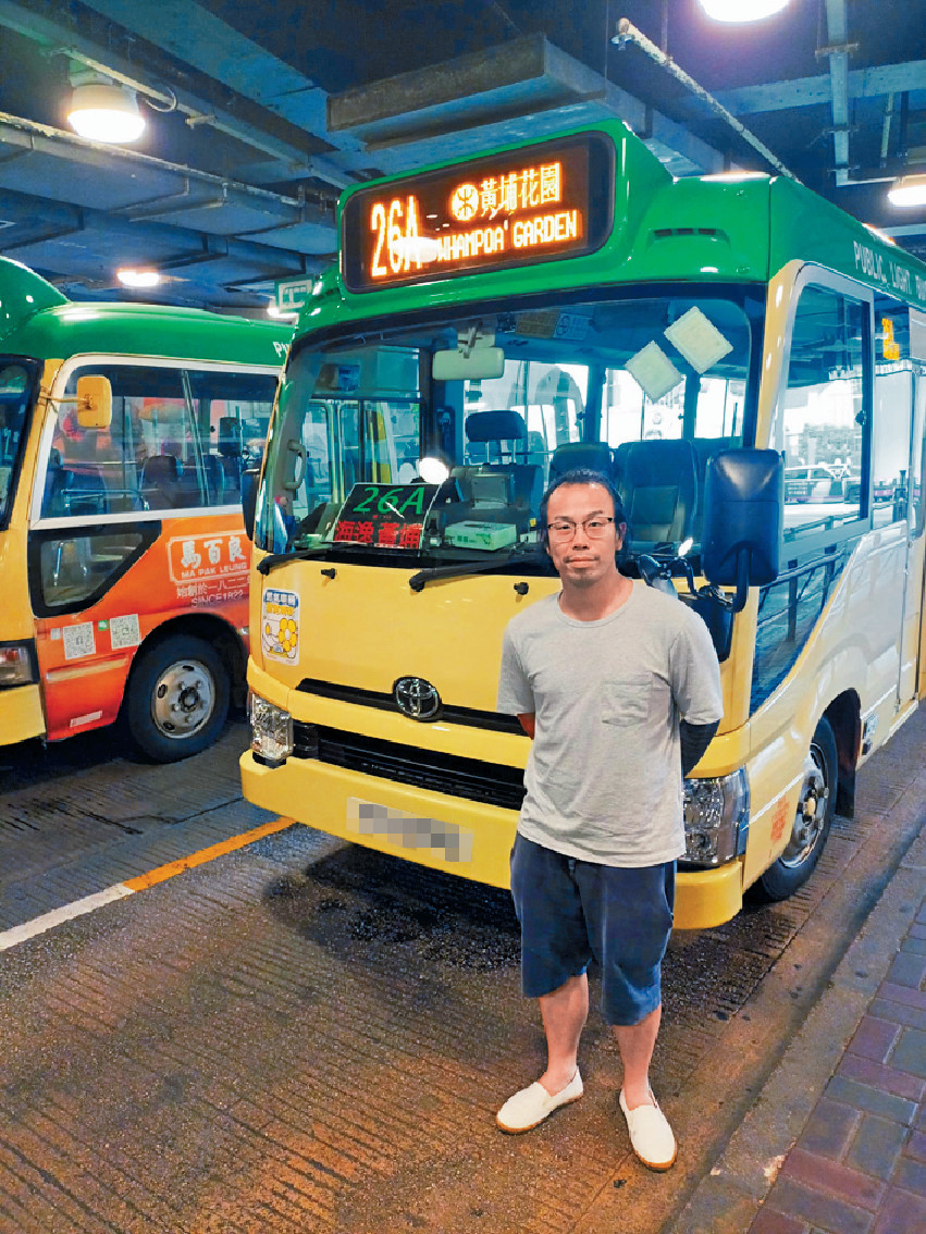 ■香港專線小巴持牌人協會成員陳志輝指，行業嚴重缺司機，全港約千輛綠巴空置。