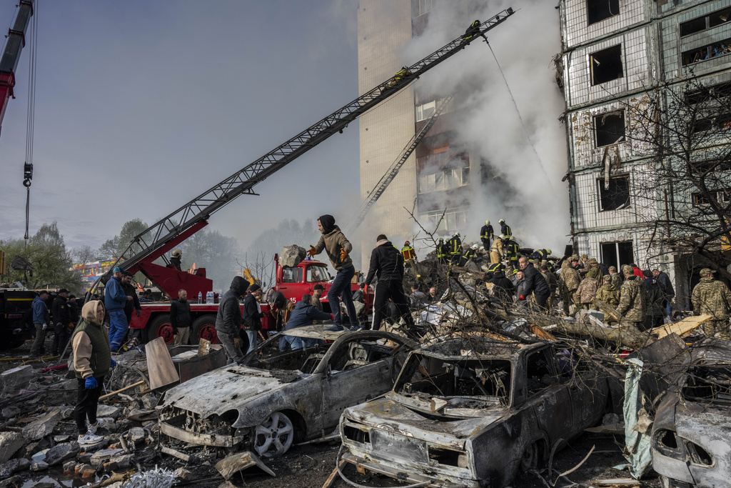 俄軍空襲烏克蘭造成至少19人死亡。美聯社