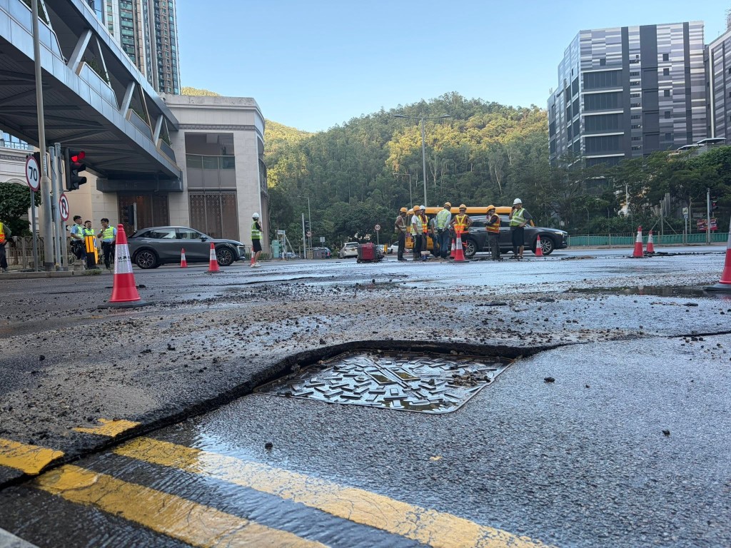 現場為將軍澳環保大道近日出大道及石角路路口。FB:方國珊 現場為將軍澳環保大道近日出大道及石角路路口。FB:方國珊