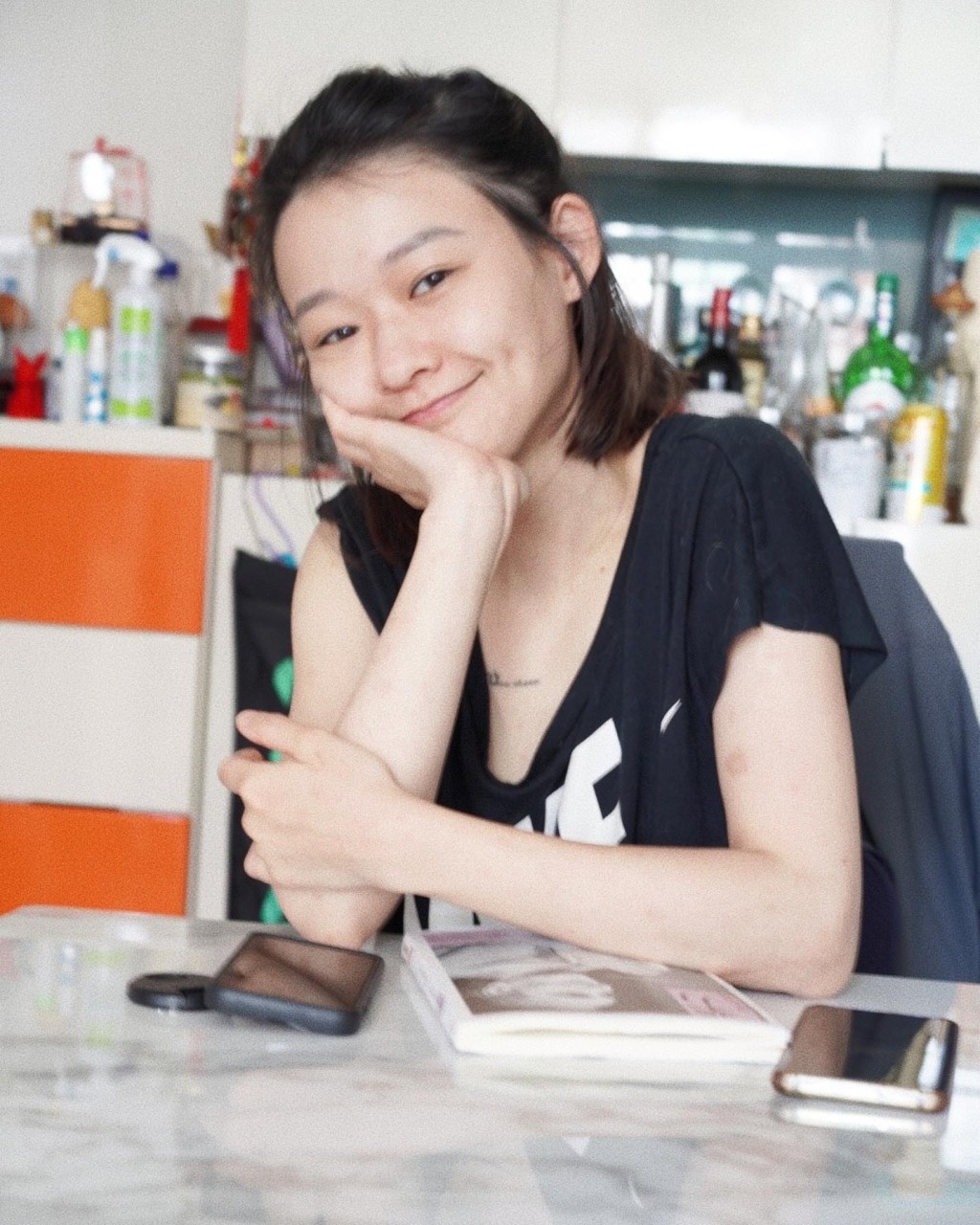 Regen最近自資製作新歌《Wish You Were OK》。