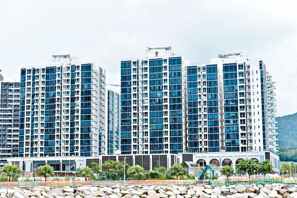 將軍澳MONTEREY連平台戶損手離場，惟成交價及呎價創二手新高。