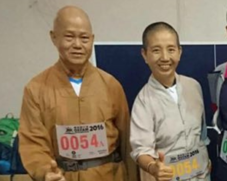 健釗(左)及心慧(右)。