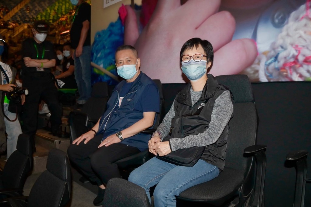 二汶父母都有到場,哥哥林一峰正接受隔離而缺席。