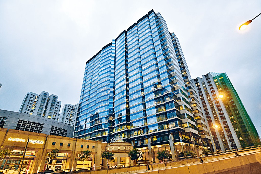 太古城中心1座全幢以98.45億成交，為疫市下最矚目的大手買賣。