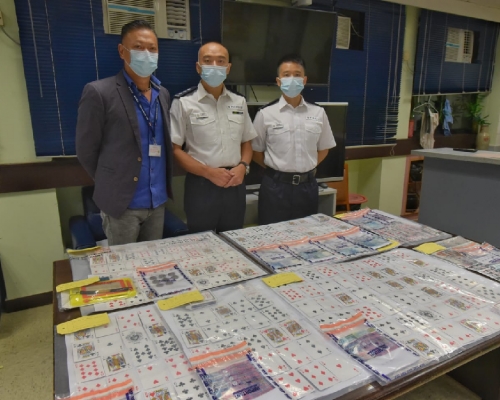 警方展示證物。