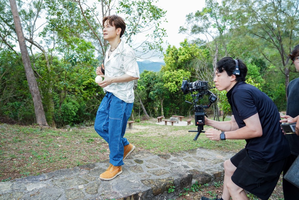 安仔亦希望在郊外舉行音樂會。