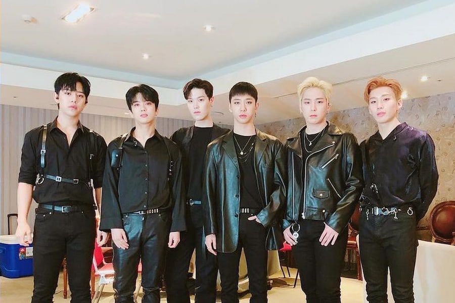 鄭大賢（左）是前男團B.A.P成員。