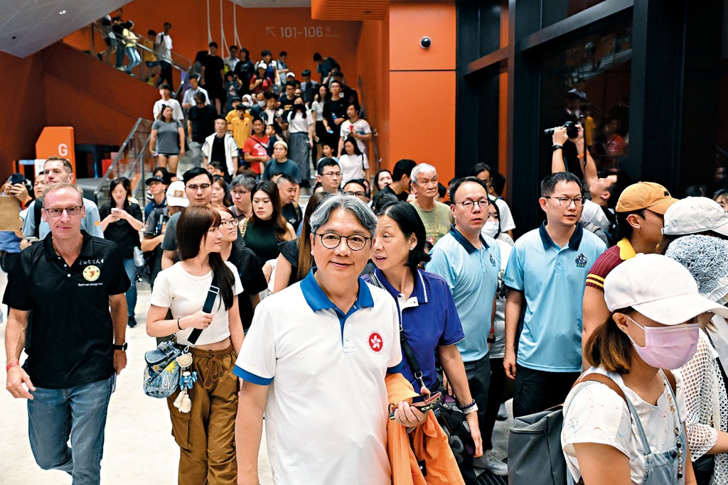 啟德體育園測試賽完結後，1500名觀眾只需約10分鐘便全數離場。