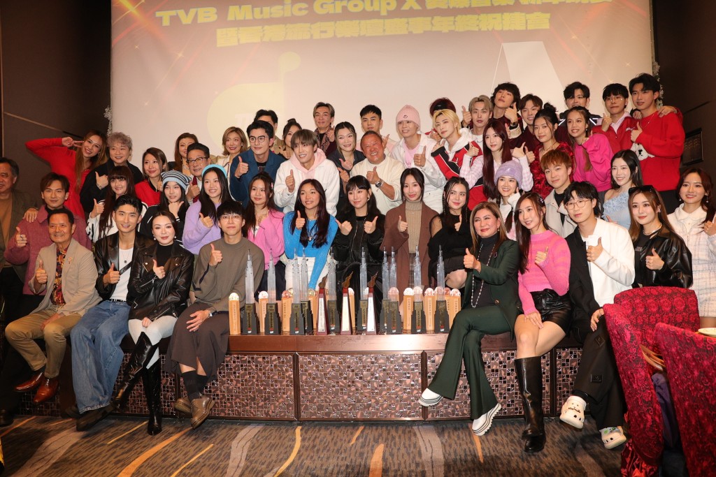 「星梦娱乐x爱爆音乐新年晚宴暨TVB旗下流行乐坛盛事年终祝捷会」昨晚（8日）在铜锣湾举行。