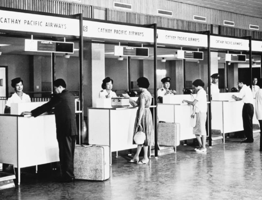 不同航空公司的服务柜台（1962年）。政府档案处历史档案馆