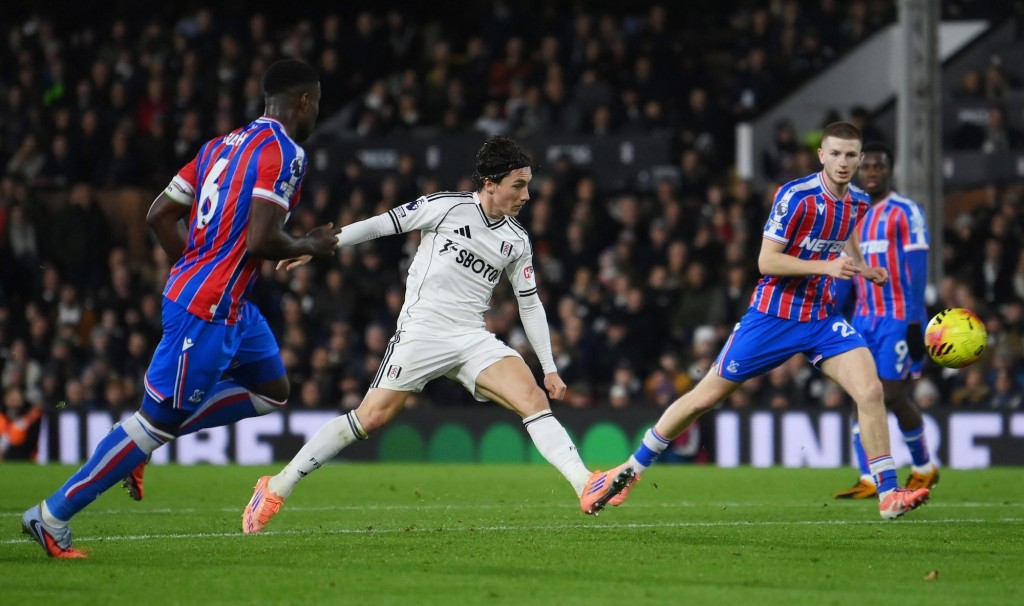 哈利威尔斯脚面拉西妙射。路透社