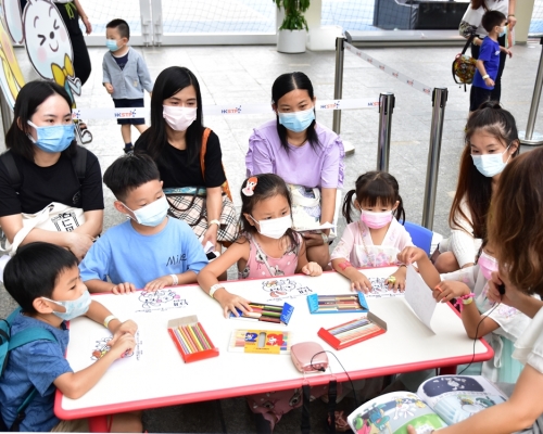 「聆听童心事」童声同戏──陪我讲故事暨亲子同乐日。