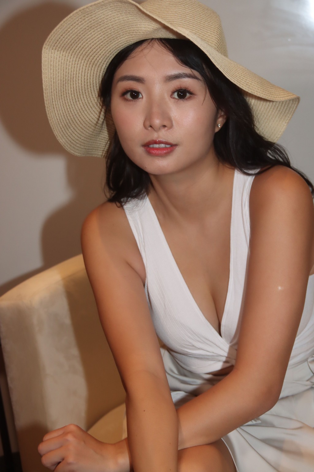 譚淇淇話最緊要靚，所以唔介意露些少。