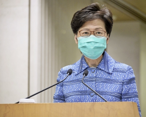 行政長官會在行政會議前在政府總部地下演講廳會見傳媒。資料圖片