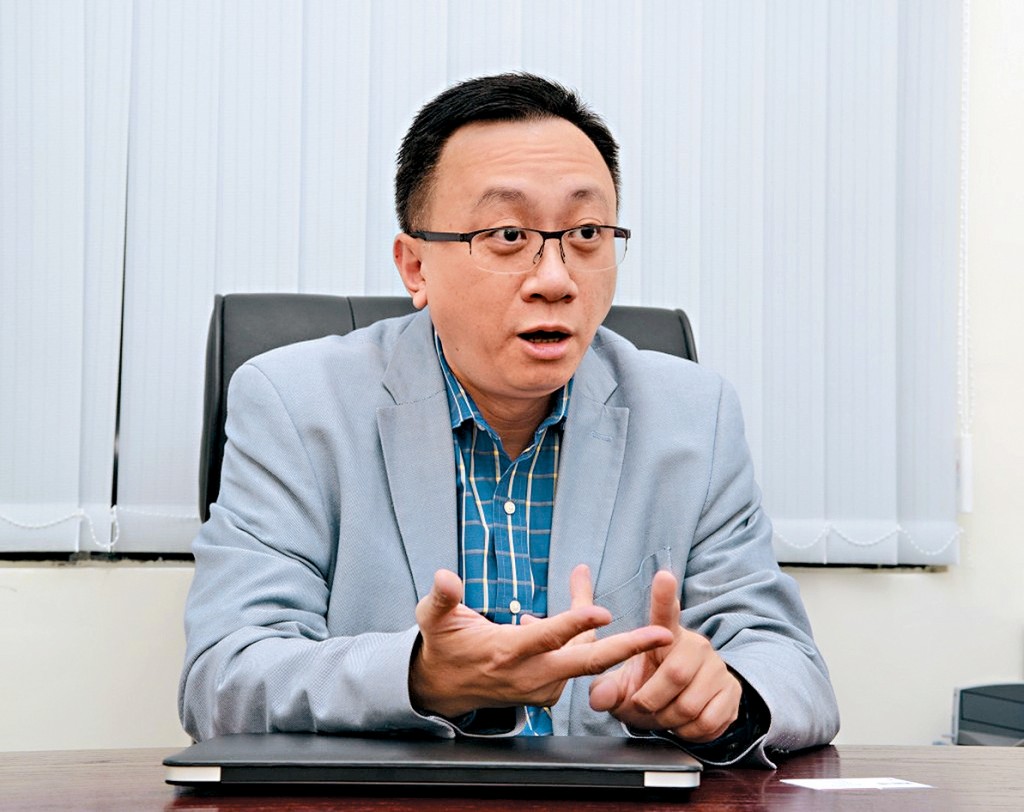 方保僑指出，所有文職工作幾乎都有AI應用，故不止是特定行業或工種才會受到AI影響。