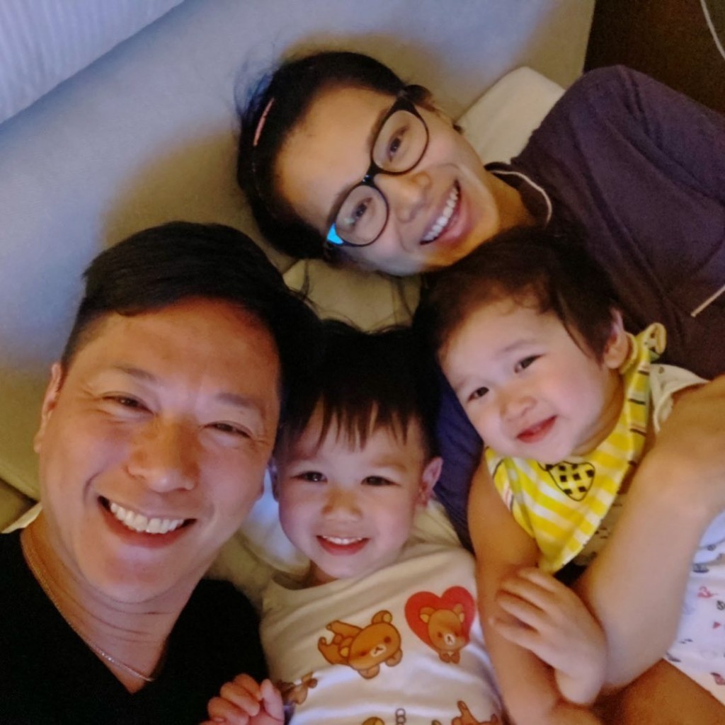 胡杏兒家有兩個寶貝實在太有福。