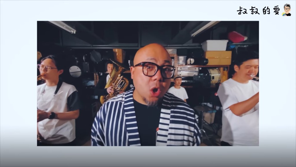 泰山有一把好歌喉。