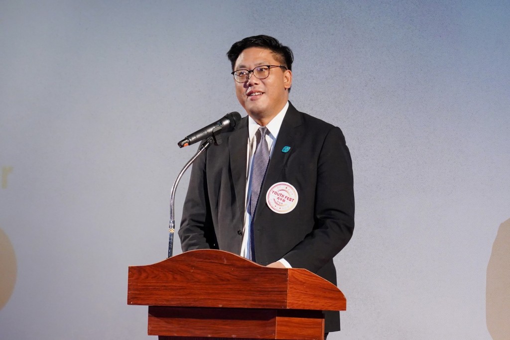 民政及青年事务局副局长梁宏正主礼。
