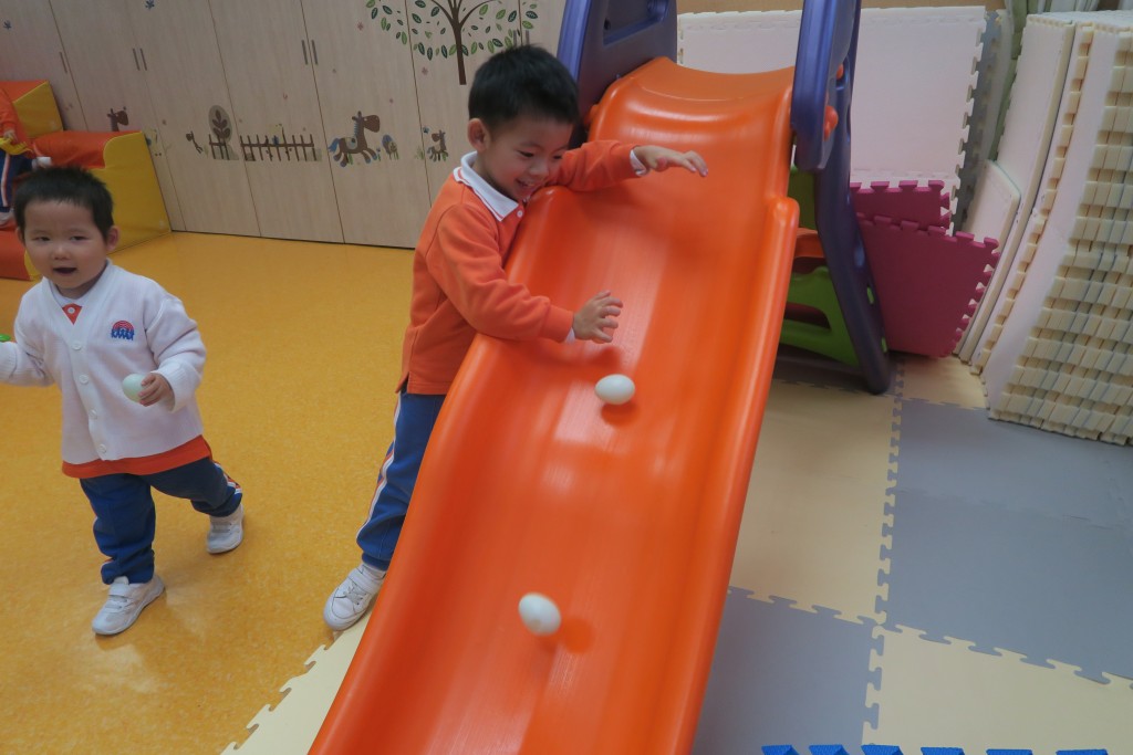 聖雅各福群會銅鑼灣幼稚園重視寓教於樂，讓學生在玩樂中學習生活經驗。
