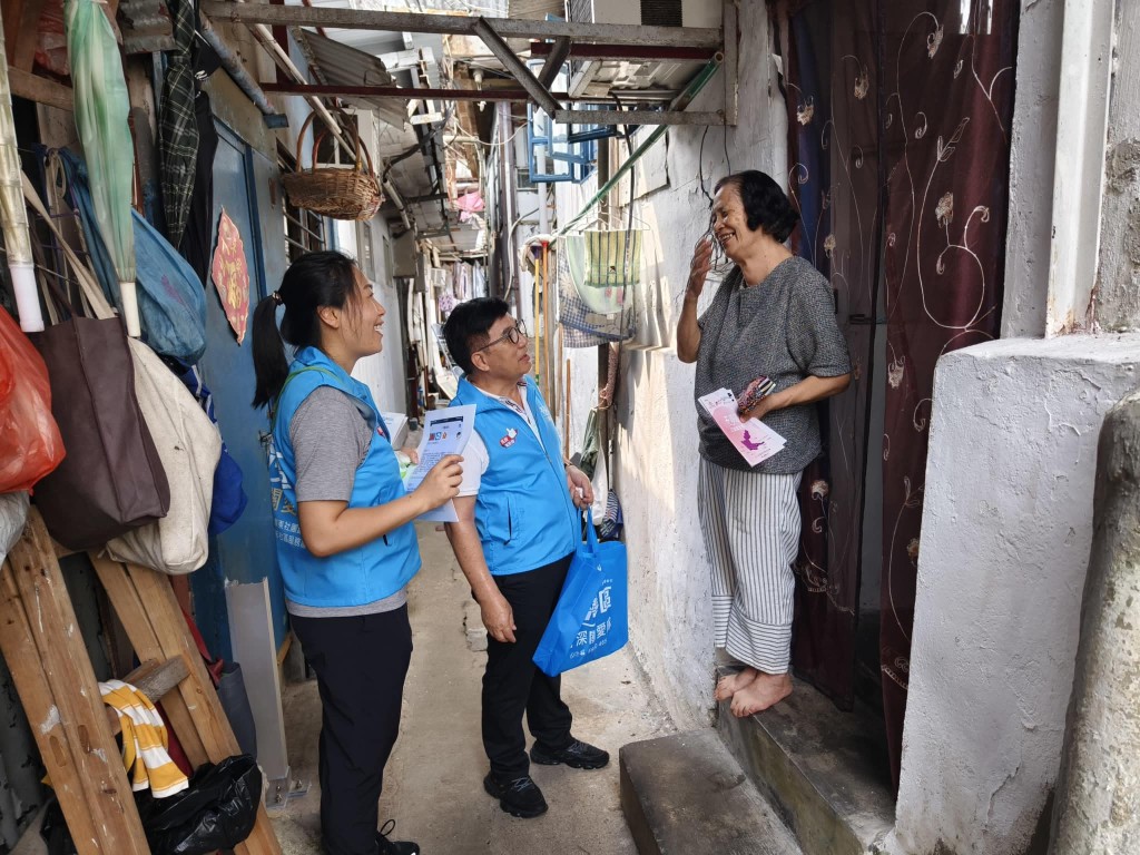 關愛隊會在颱風襲港期間，支援民政事務總署臨時庇護中心的運作。陳國基fb