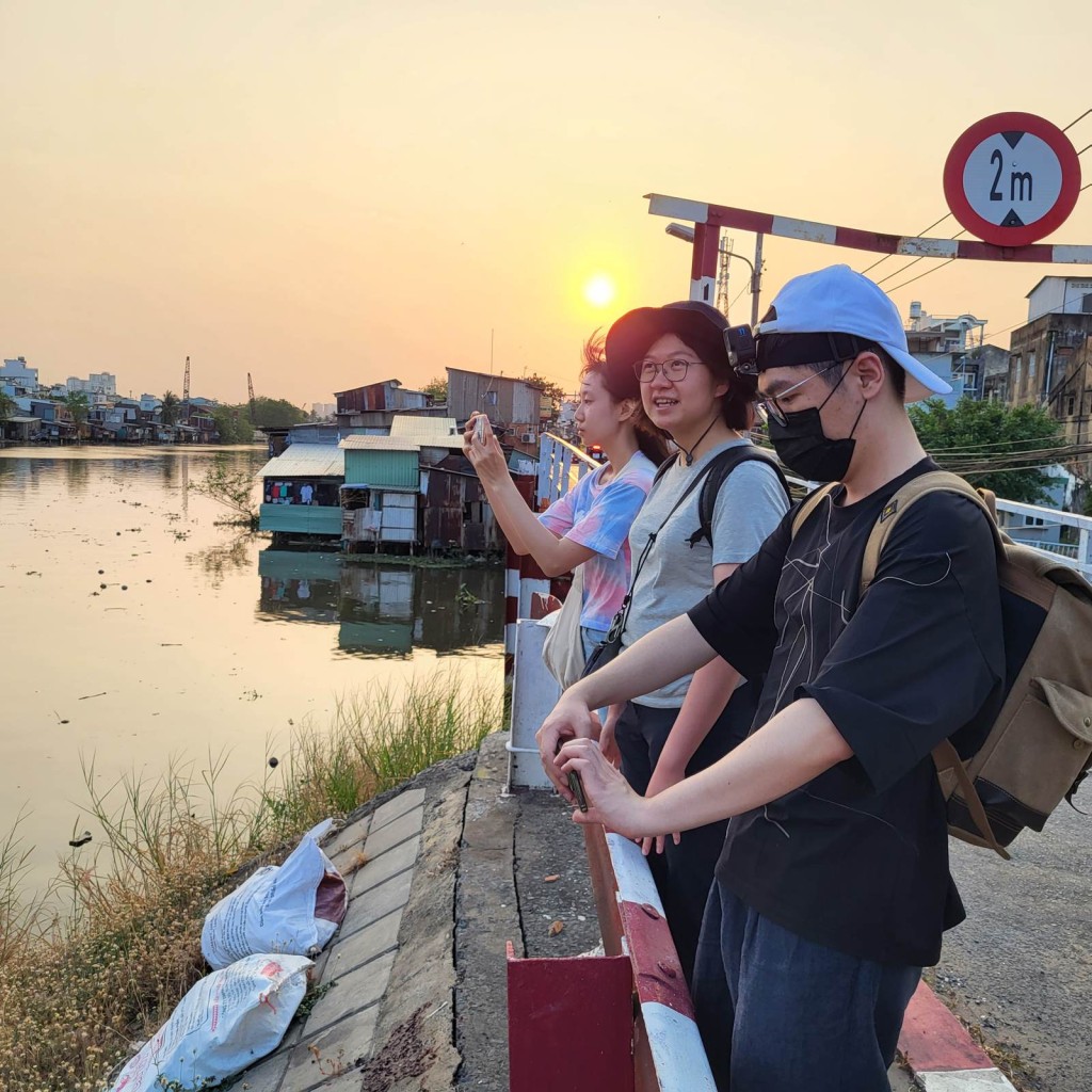 園境碩士課程學生到越南胡志明市作海外考察。 園境碩士課程學生到越南胡志明市作海外考察。