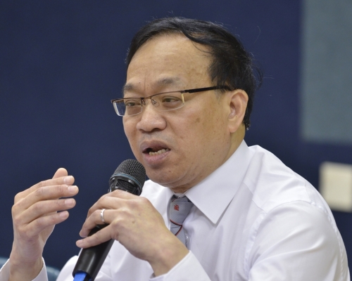 香港中學校長會榮譽總幹事黃謂儒。資料圖片