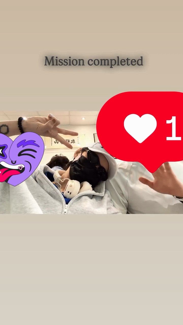 張柏芝疑去接仔。 張柏芝疑去接仔。