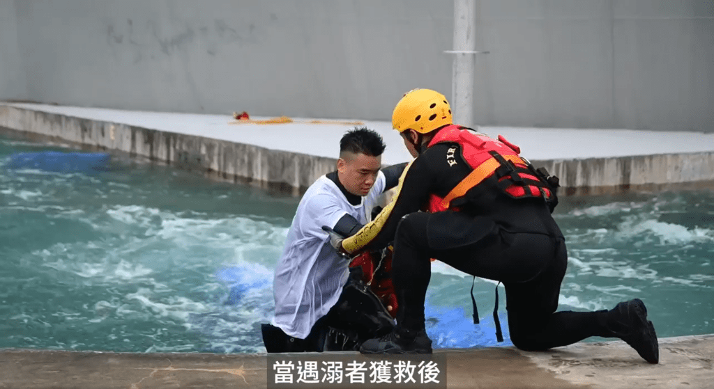 邓炳强指消防员亦需要负责水上救援。邓炳强FB撷图