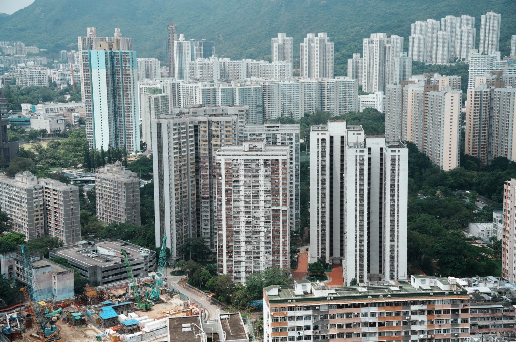 政府提出公屋綜合輪候時間下降至4年以下,獲市民支持。 政府提出公屋綜合輪候時間下降至4年以下,獲市民支持。