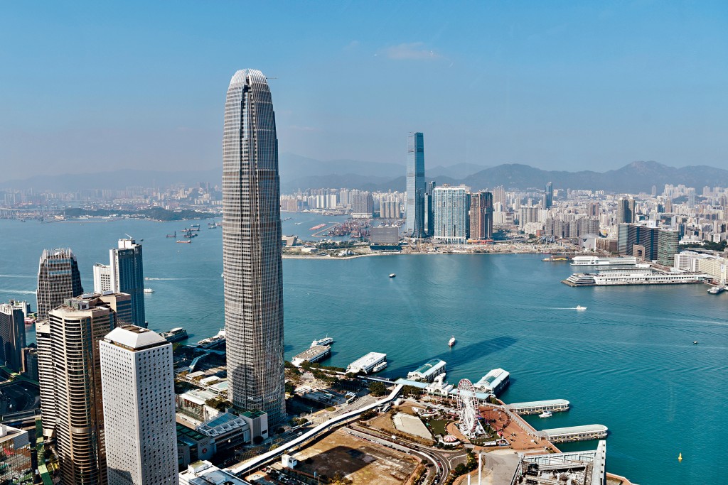 李家超指，本港國際金融中心的地位很鞏固，而且很有優勢。