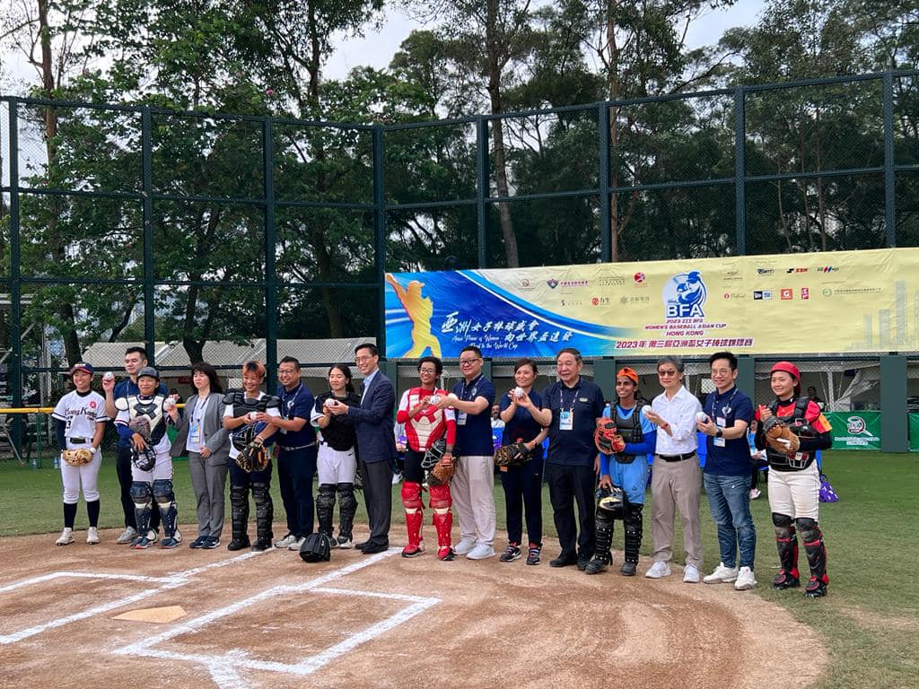 杨润雄出席“第三届亚洲杯女子棒球锦标赛”开幕礼。杨润雄Fb图片
