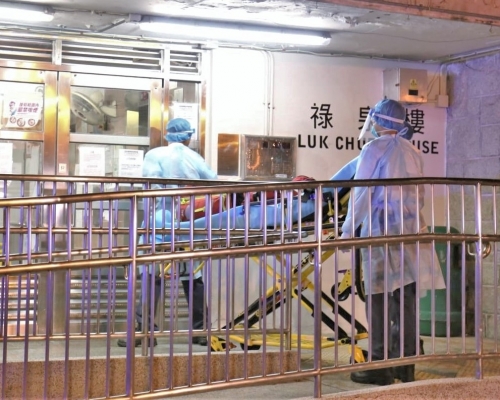一名救護員接觸過祿泉樓確診患者後確診。資料圖片