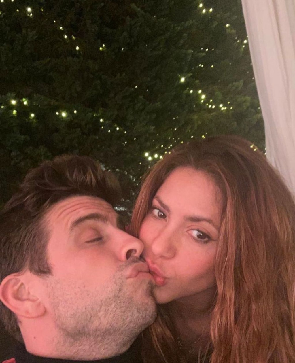 Shakira上月與球星男友碧基結束11年情。