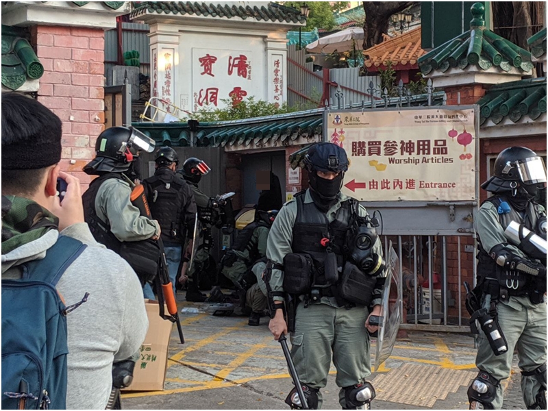 當日多區有堵路示威警方拘捕多人。資料圖片