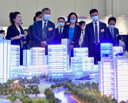 大國建造主題展在香港會展中心開幕。