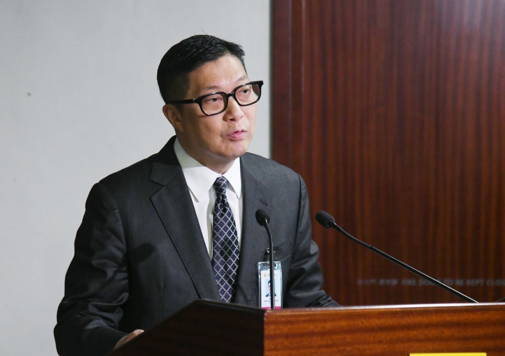鄧炳強指，2025至2026年財政年度的招募目標是130名見習督察及1,140名警員。資料圖片