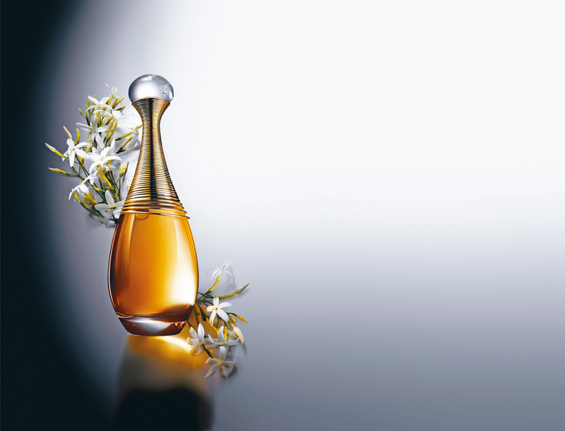 ●首度推出的Furla香水系列，包羅五款香氣。